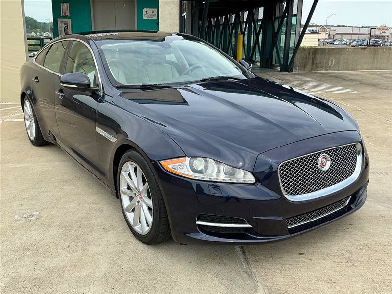 Used 2014 Jaguar XJ AWD image 9