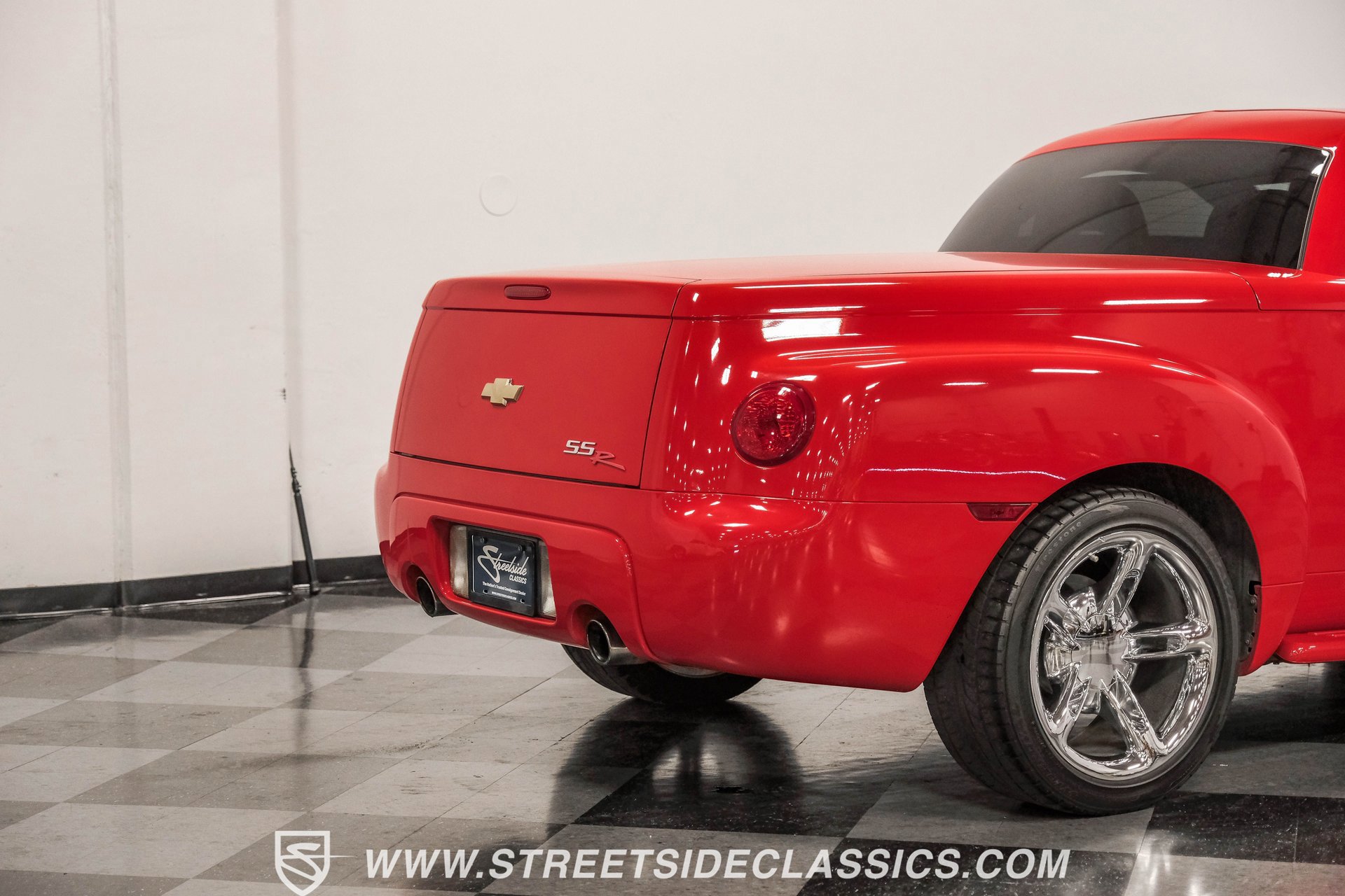 Used 2003 Chevrolet SSR w/ Preferred Equipment Group image 28