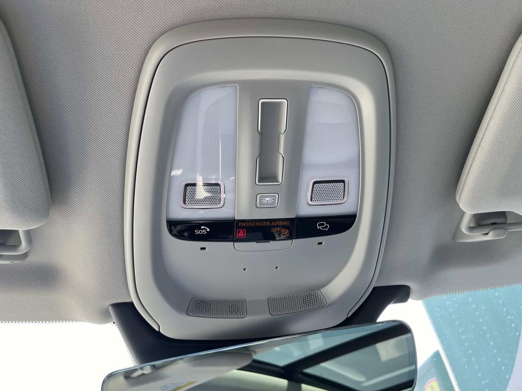 Certified 2024 Volvo XC90 B6 Plus w/ Protection Package image 38