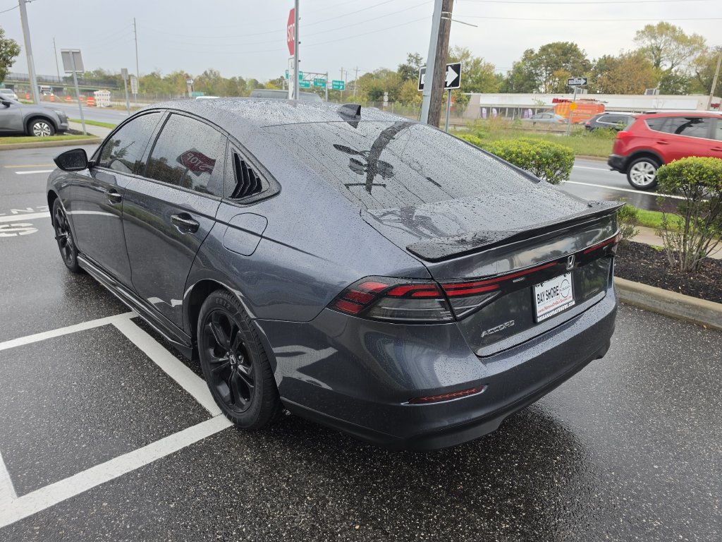 Used 2025 Honda Accord SE image 7