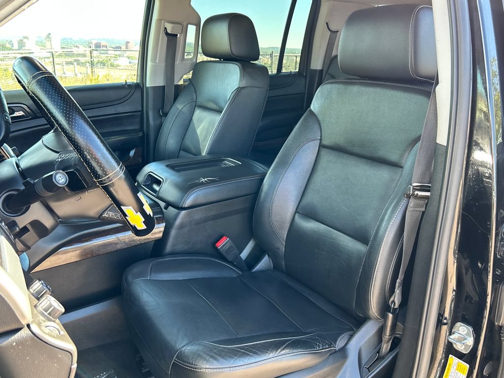 Used 2018 Chevrolet Suburban LT AWD/4WD image 16