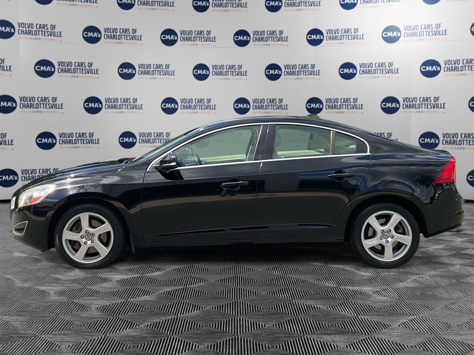 Used 2012 Volvo S60 T5 w/ Climate Pkg FWD image 2