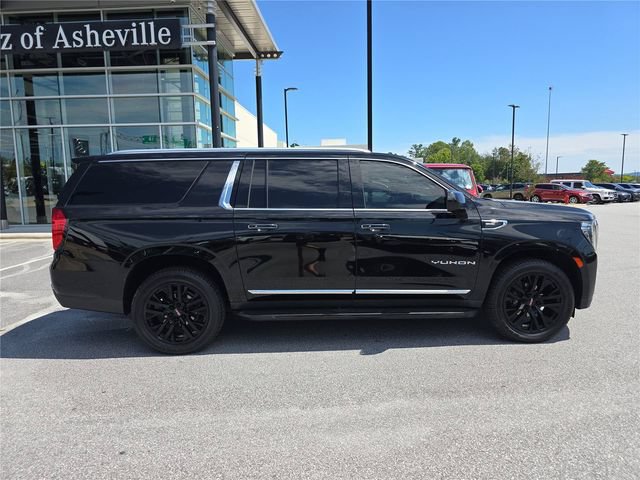Used 2023 GMC Yukon XL SLT AWD/4WD image 2