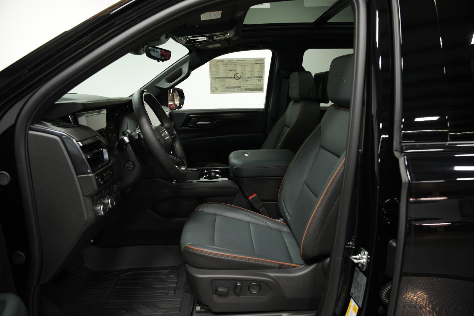 New 2026 GMC Yukon XL AT4 w/ AT4 Premium Plus Package AWD/4WD image 33