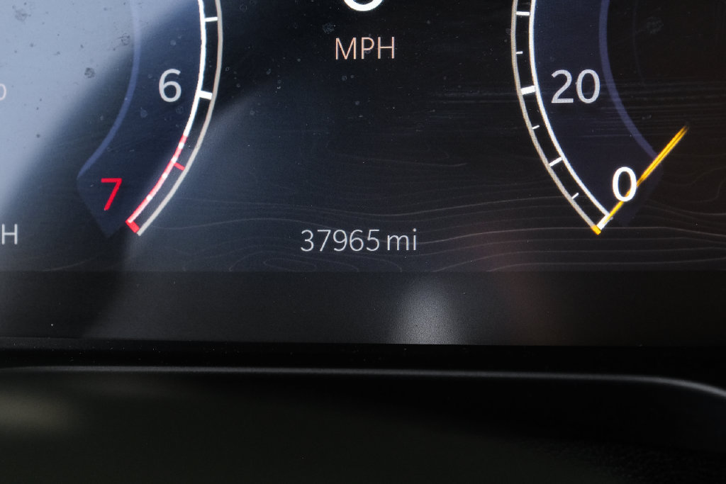 Used 2023 Jeep Grand Cherokee L Limited AWD/4WD image 3