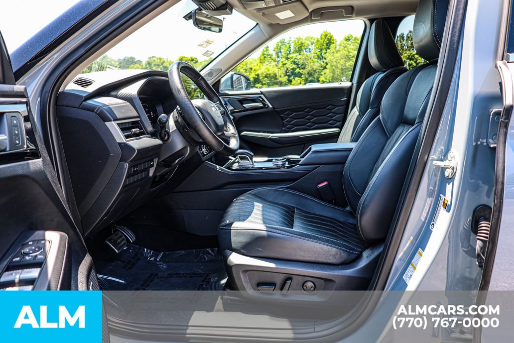 Used 2025 Mitsubishi Outlander SEL FWD image 17