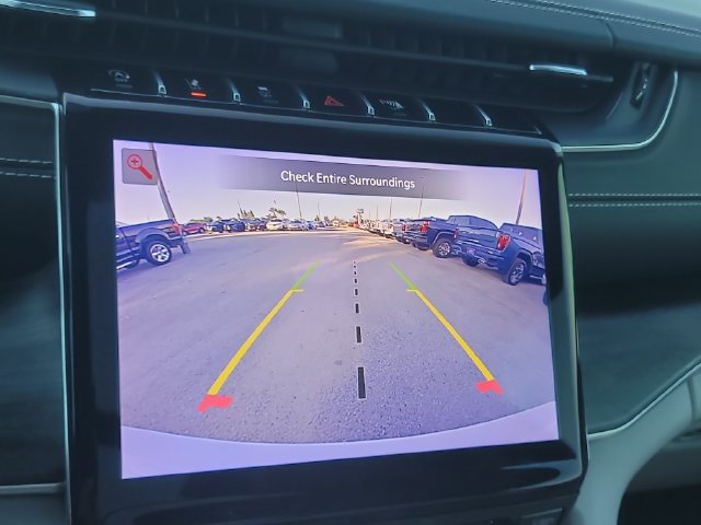 Used 2023 Jeep Grand Cherokee Overland AWD/4WD image 27