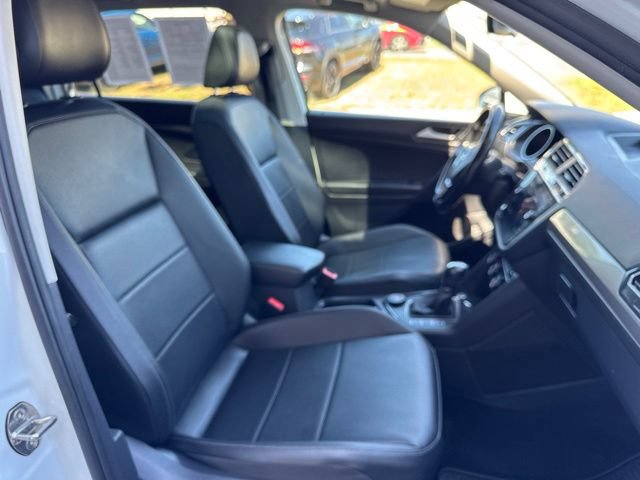 Used 2019 Volkswagen Tiguan SE w/ Panoramic Sunroof Package AWD/4WD image 25