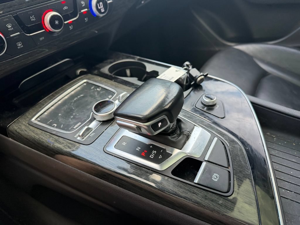 Used 2017 Audi Q7 3.0T Premium w/ Towing Package AWD/4WD image 30
