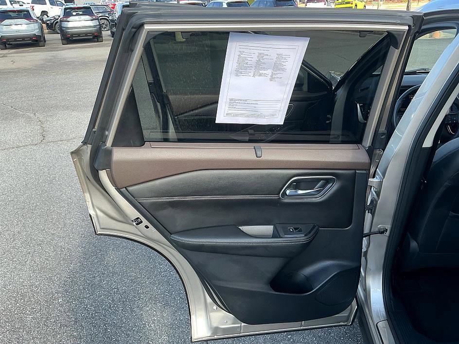 Certified 2021 Nissan Rogue Platinum image 23