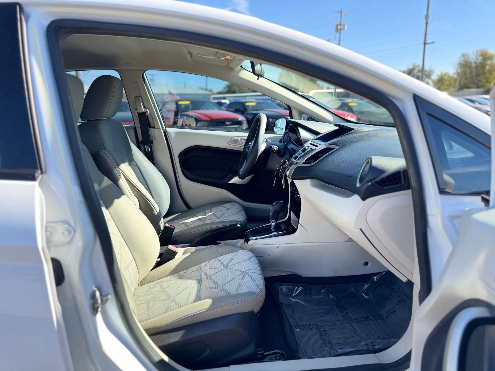 Used 2012 Ford Fiesta SE image 27