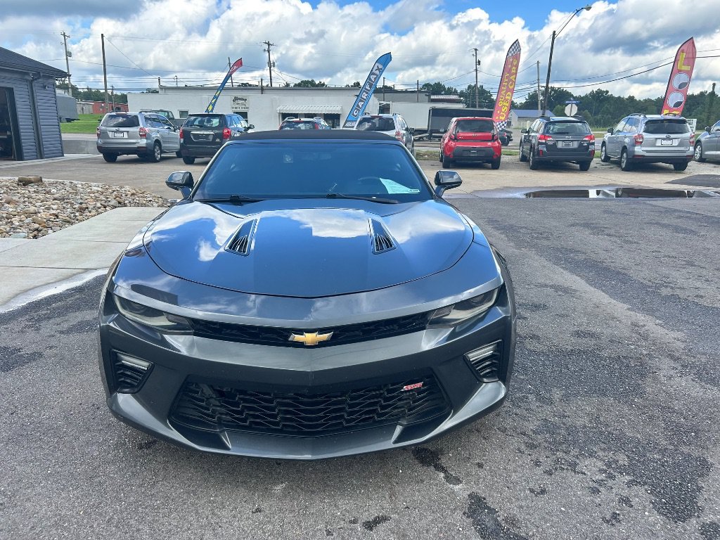 Used 2017 Chevrolet Camaro SS RWD image 2