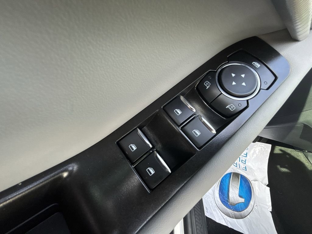 Used 2025 Ford Explorer Active w/ Active Comfort Package image 15