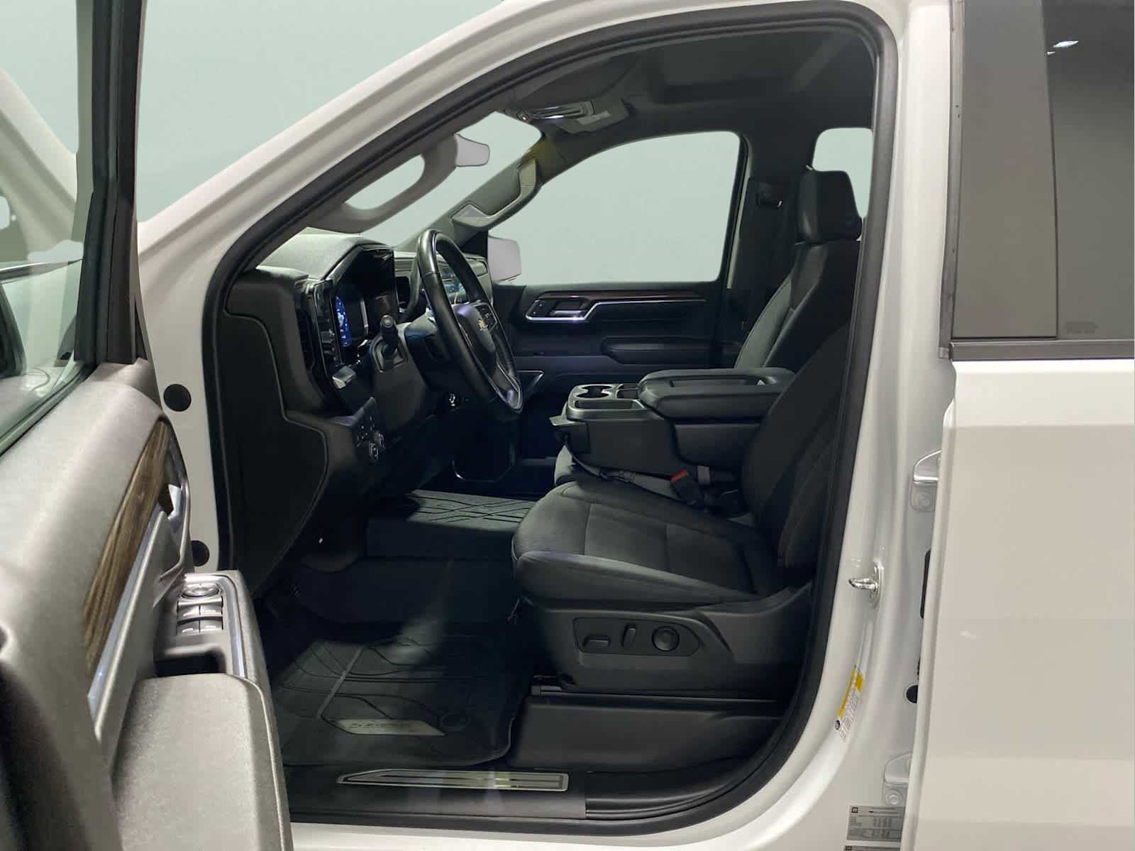 Used 2023 Chevrolet Silverado 1500 LT w/ Protection Package image 12