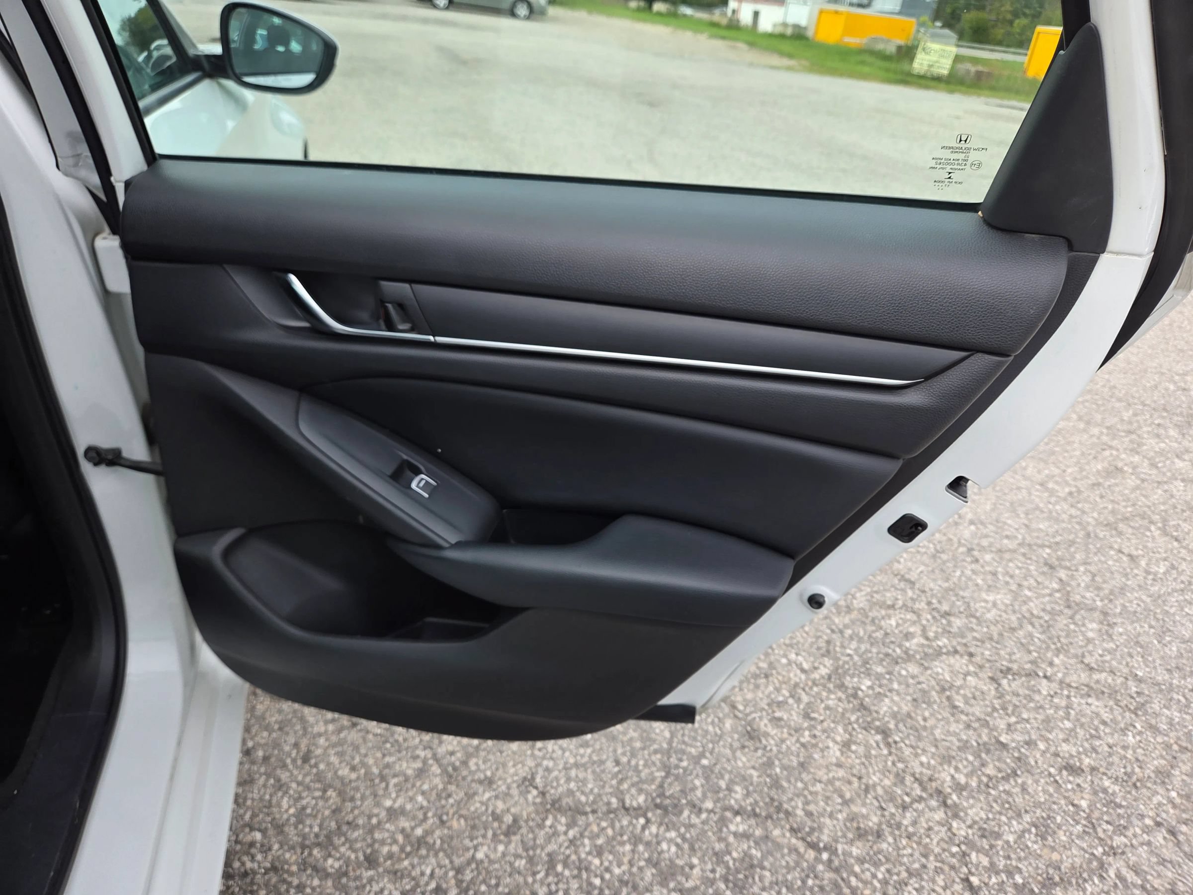 Used 2018 Honda Accord LX image 21