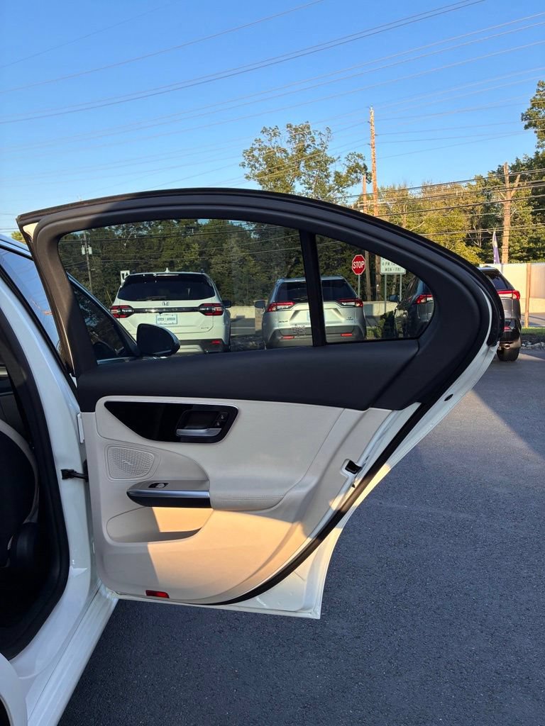 Used 2023 Mercedes-Benz C 300 4MATIC Sedan image 44