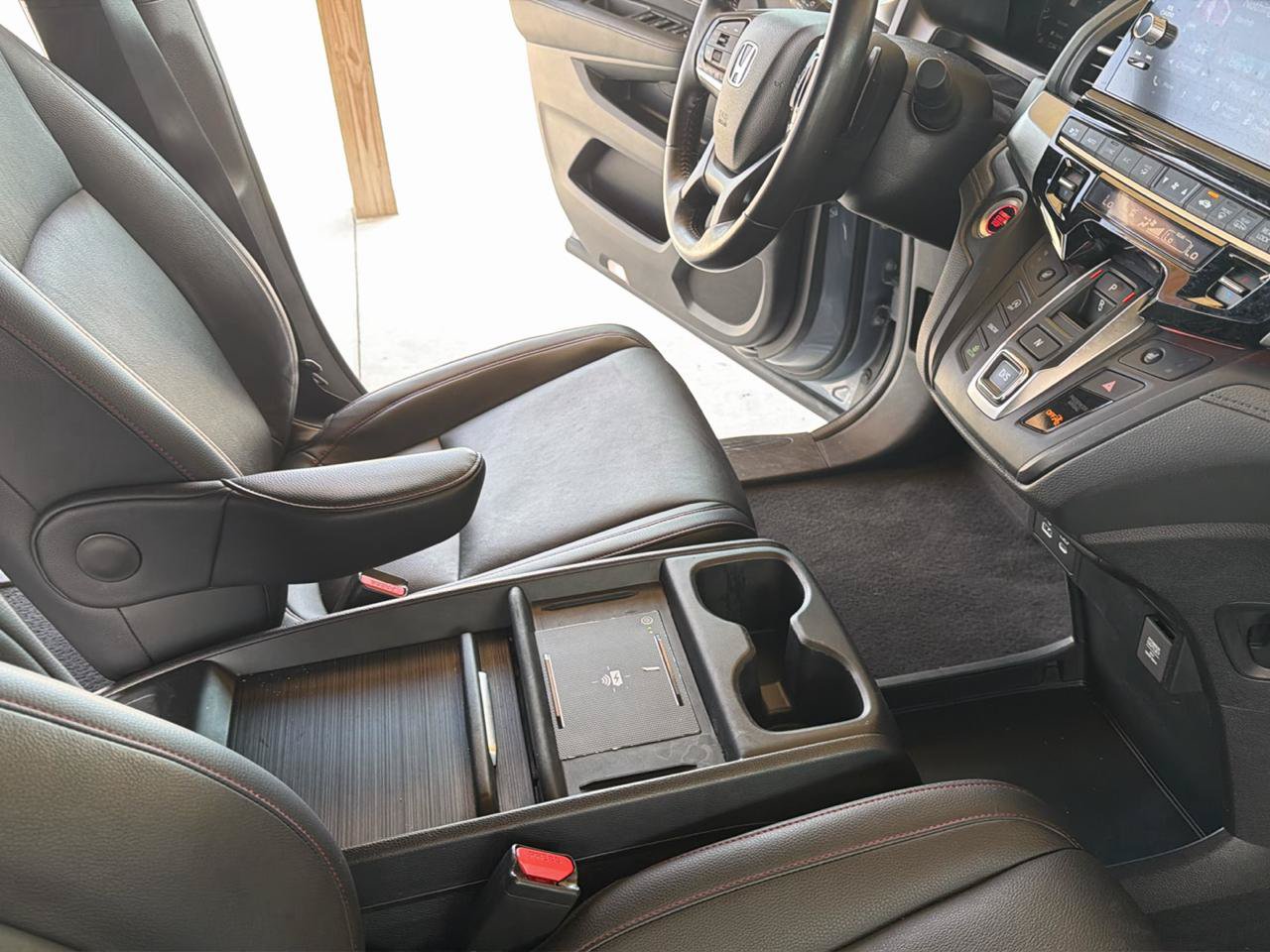 Used 2025 Honda Odyssey Sport-L image 23