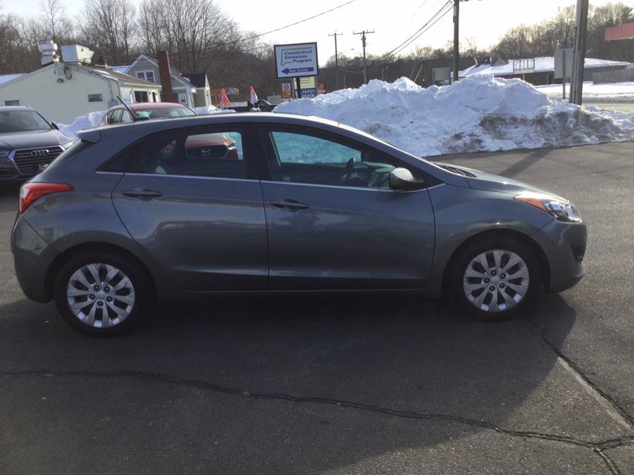 Used 2017 Hyundai Elantra GT image 5