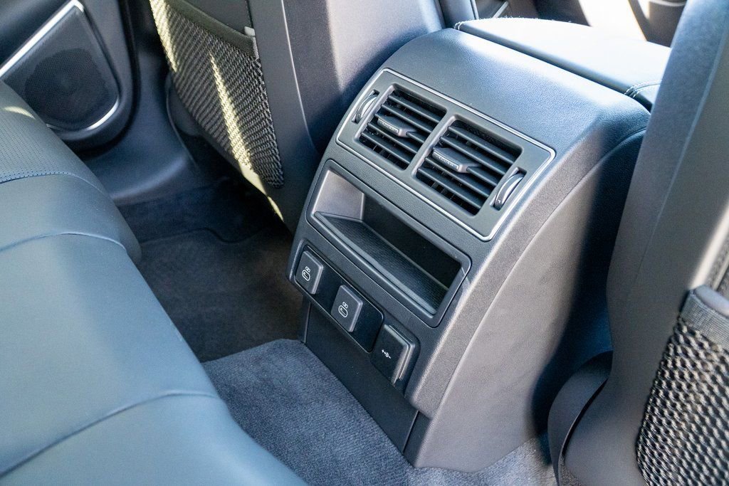 Used 2025 Jaguar F-PACE R-Dynamic S AWD/4WD image 24