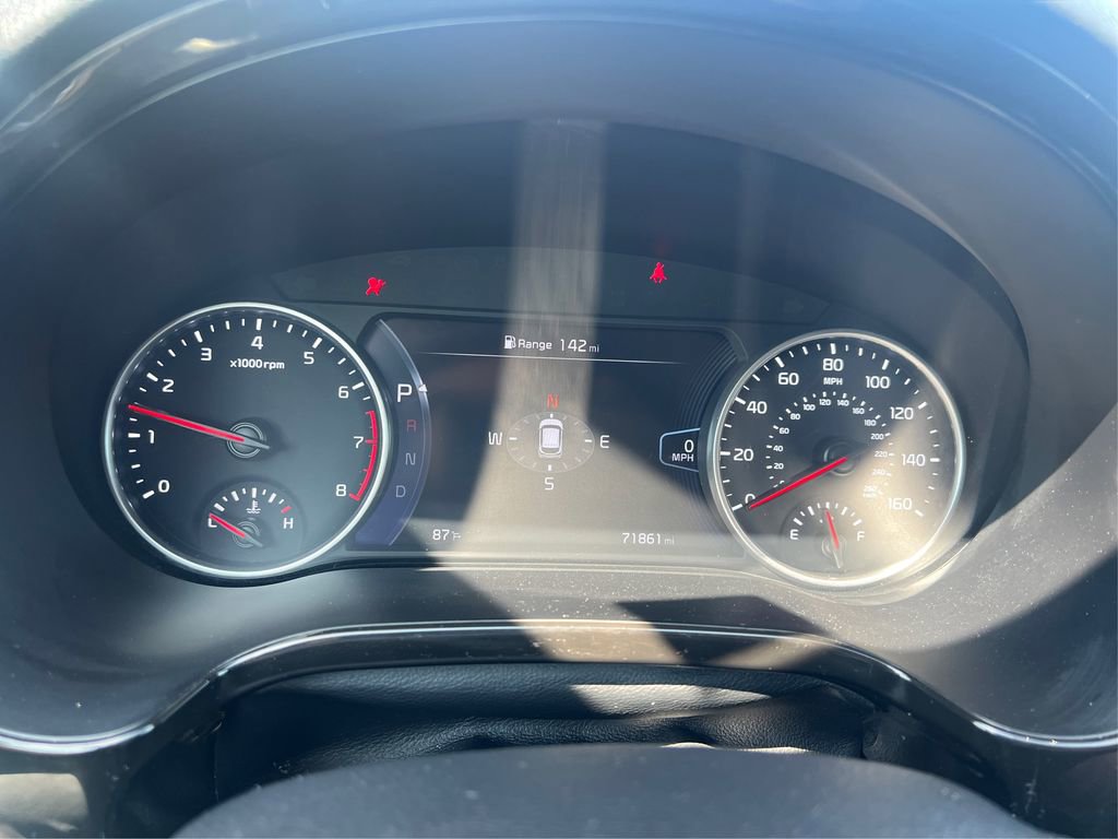 Used 2021 Kia Seltos SX w/ SX Sunroof Package image 17
