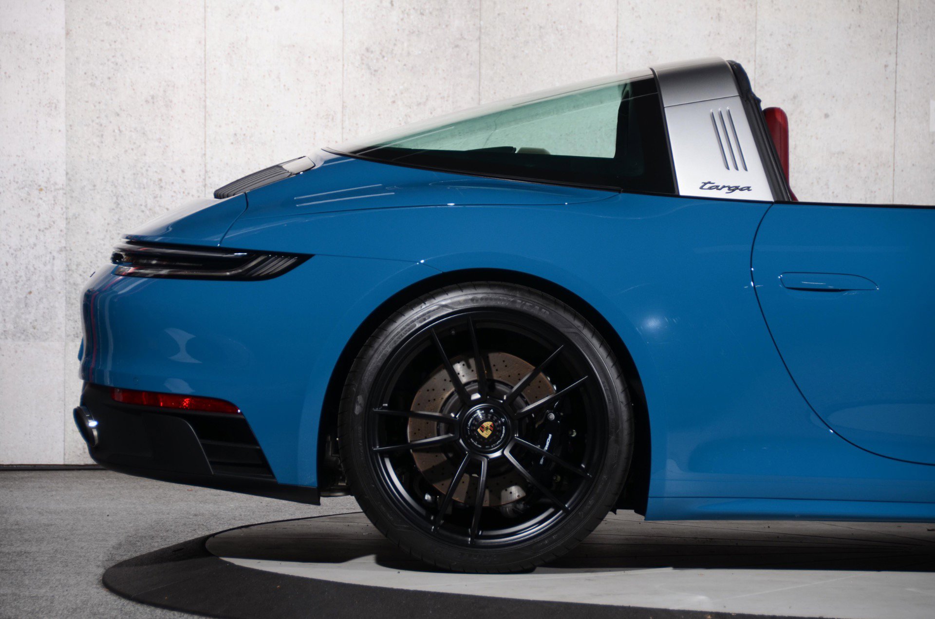 Used 2024 Porsche 911 Targa 4 GTS image 36