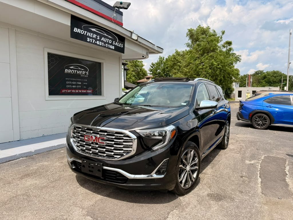 Used 2019 GMC Terrain Denali w/ Advanced Safety Package FWD image 3