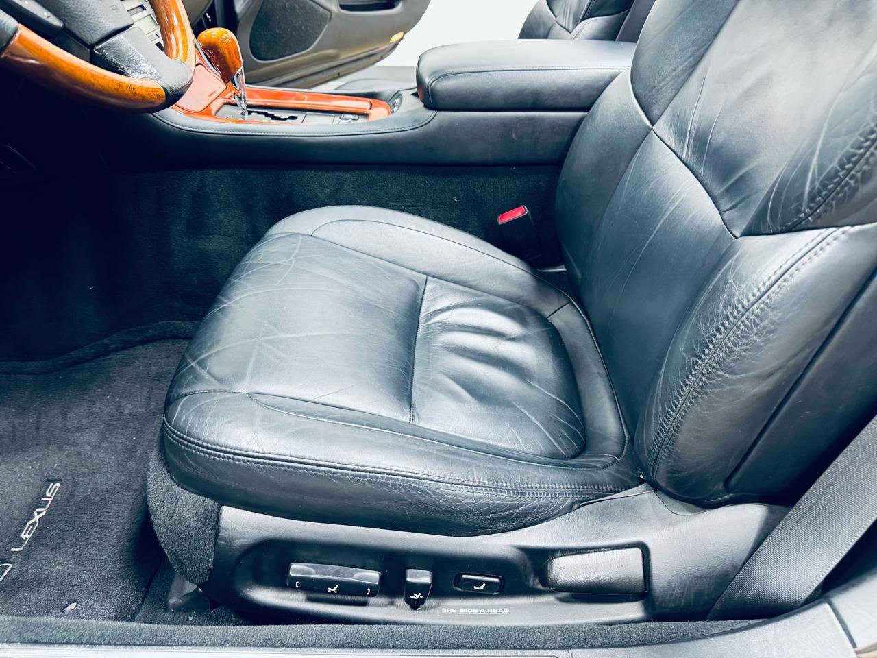 Used 2002 Lexus SC 430 Convertible image 33