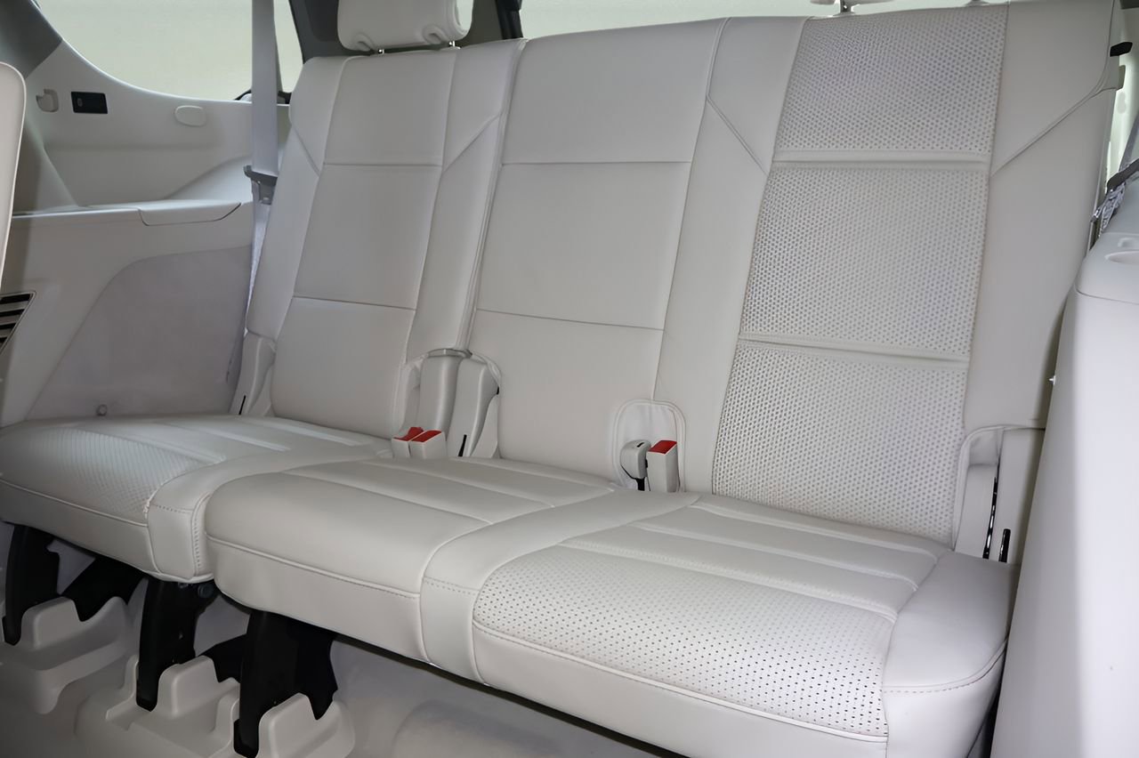 Certified 2025 Cadillac Escalade Sport Platinum AWD/4WD image 12