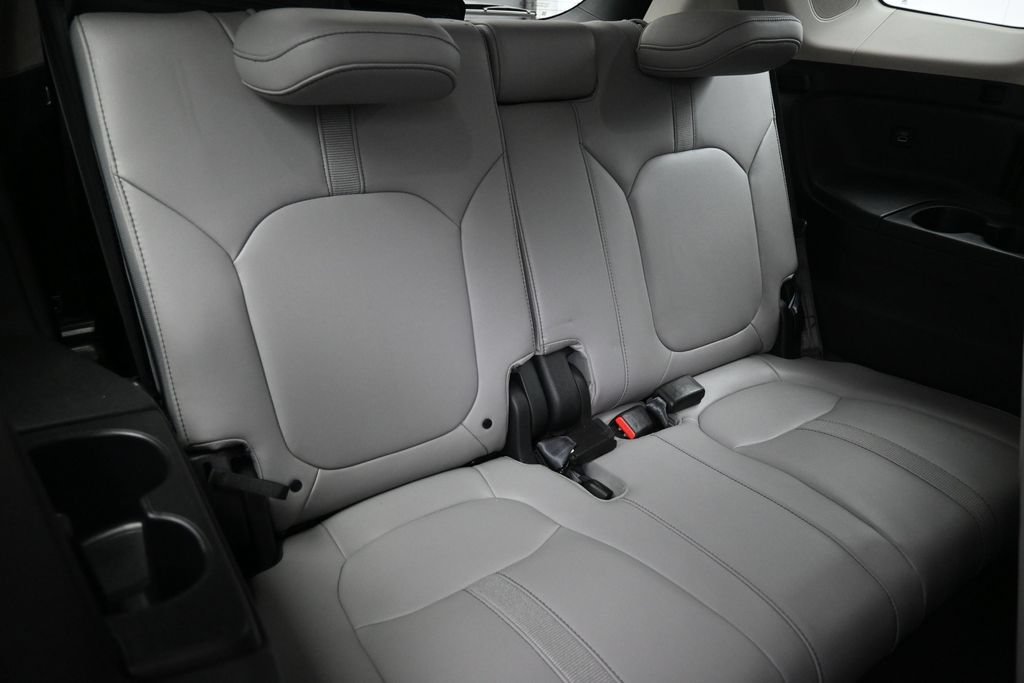 Certified 2023 Honda Pilot Touring image 29