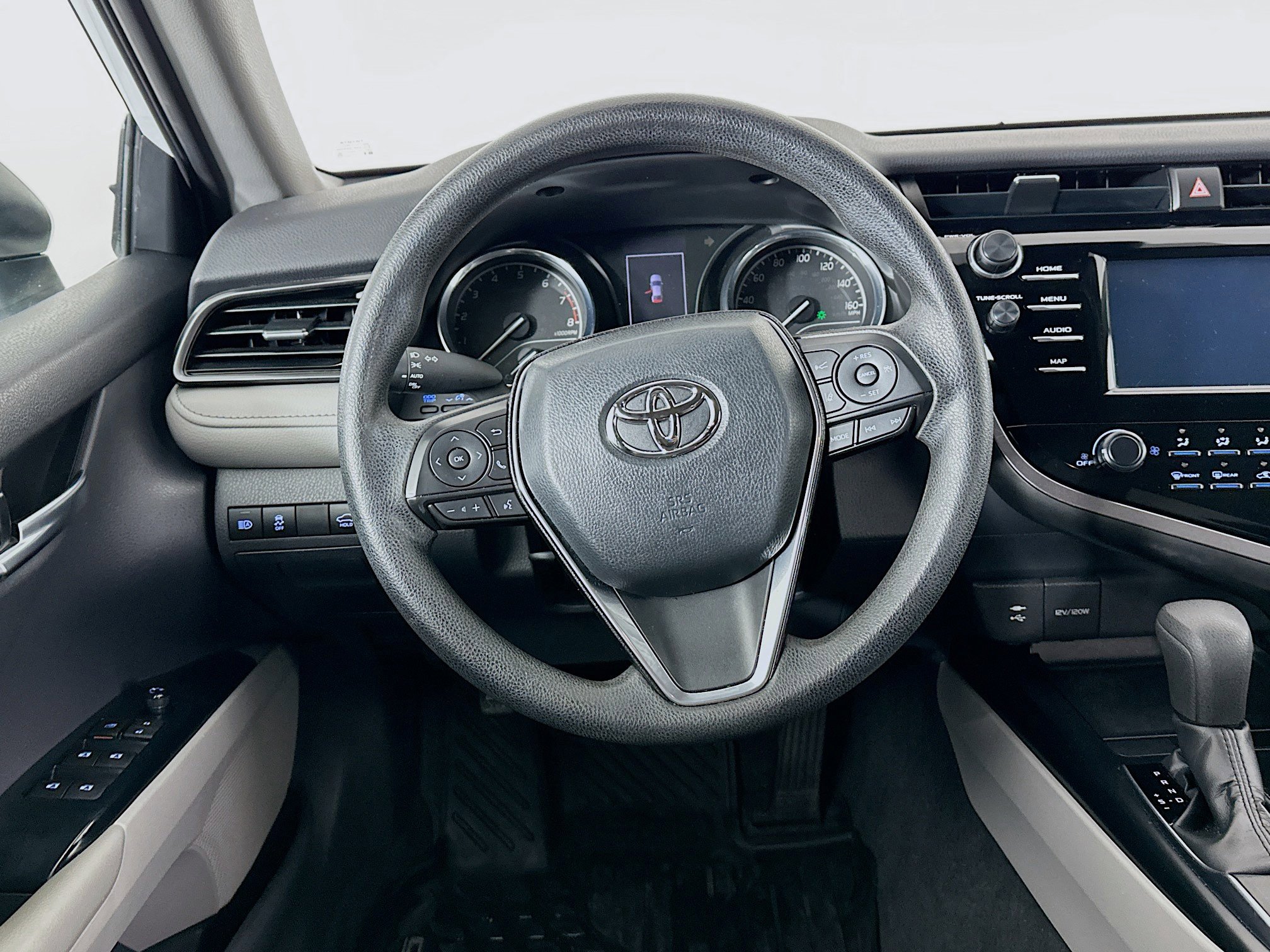 Used 2019 Toyota Camry LE image 17