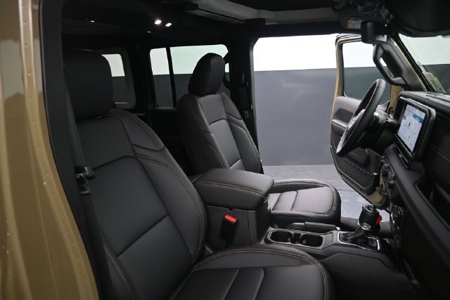 New 2026 Jeep Wrangler Unlimited Sahara AWD/4WD image 41