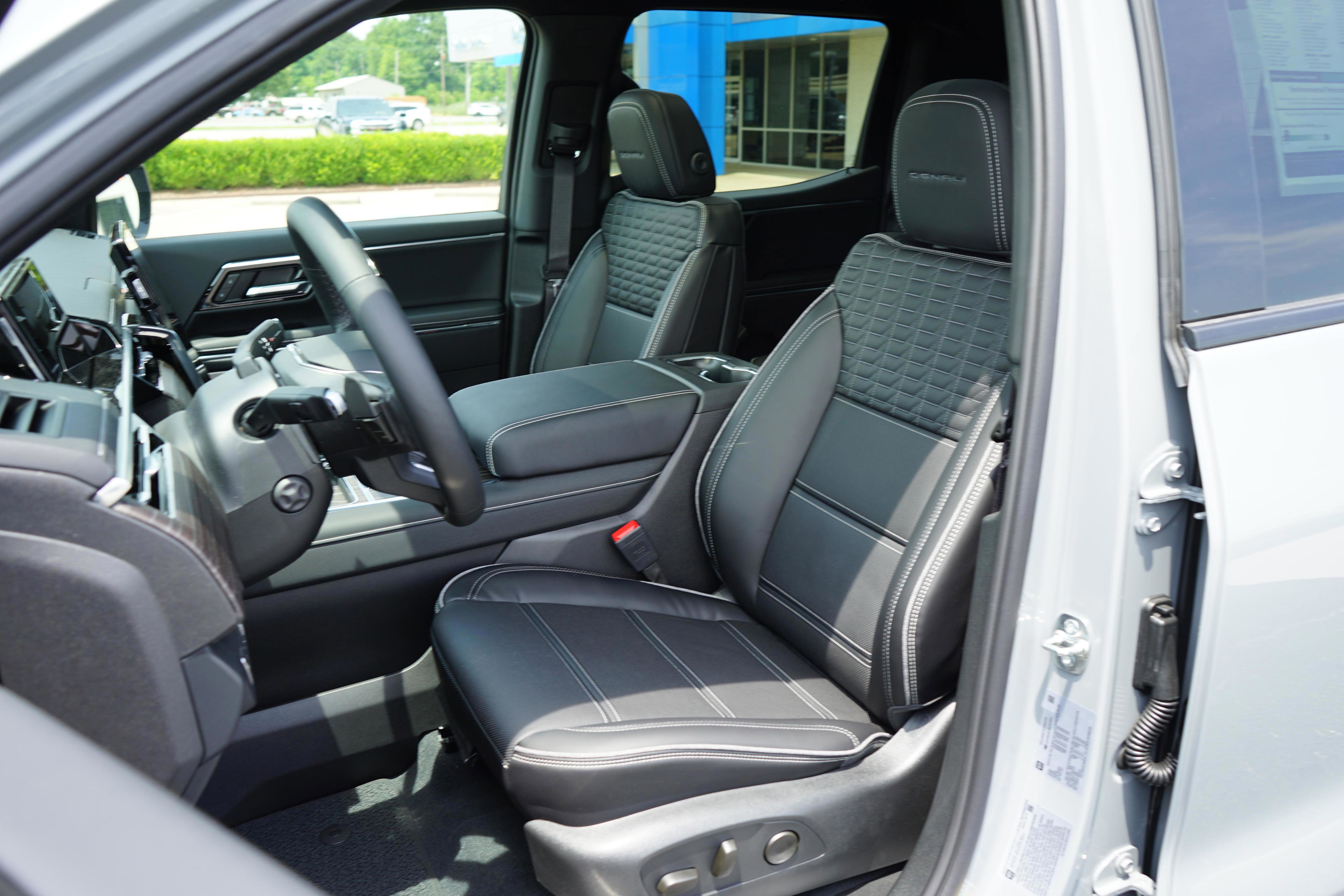 New 2025 GMC Sierra EV Denali image 9