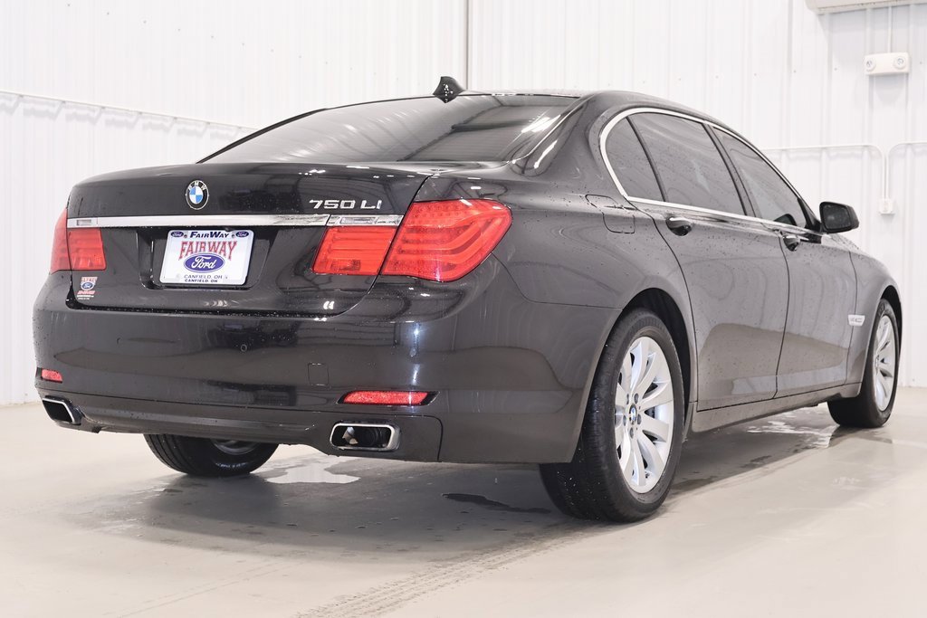 Used 2011 BMW 750Li xDrive image 9