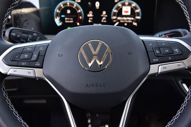 New 2026 Volkswagen Tiguan SE image 18