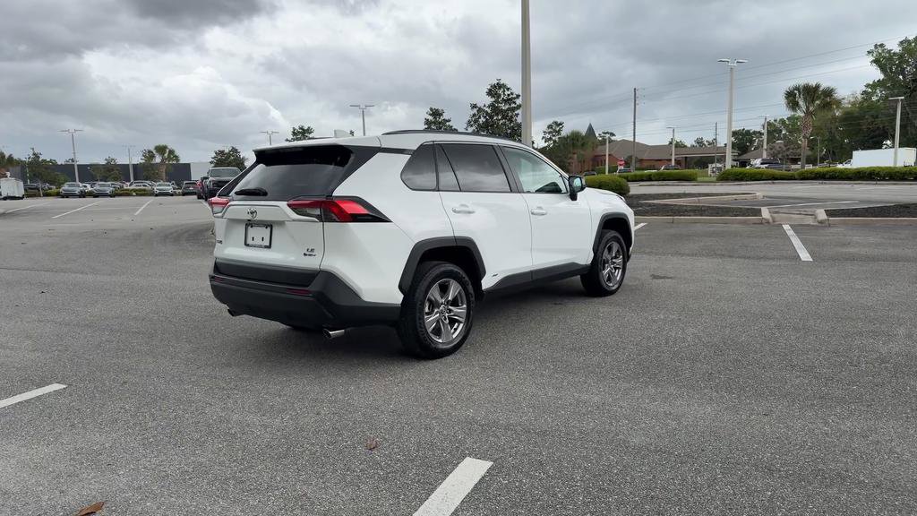 Used 2025 Toyota RAV4 LE AWD/4WD image 8