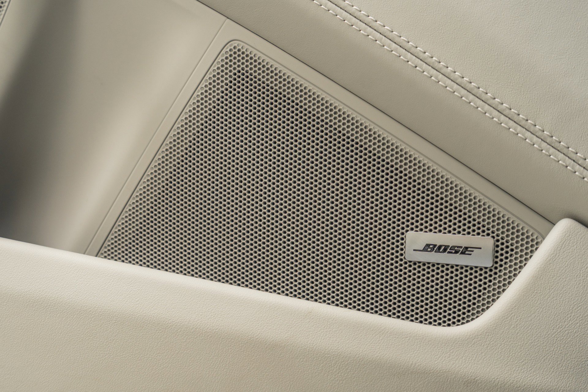 Used 2025 Porsche 911 Carrera image 45