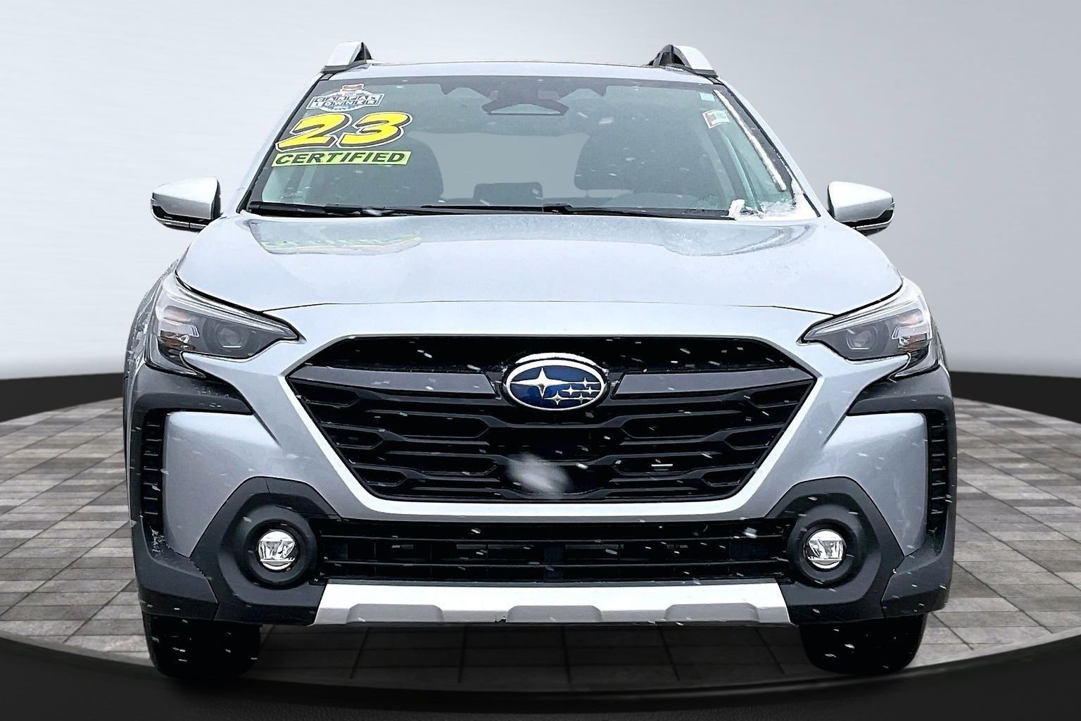 Used 2025 Subaru Outback Touring XT image 3