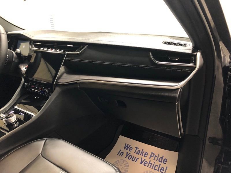 Used 2025 Jeep Grand Cherokee Limited image 14