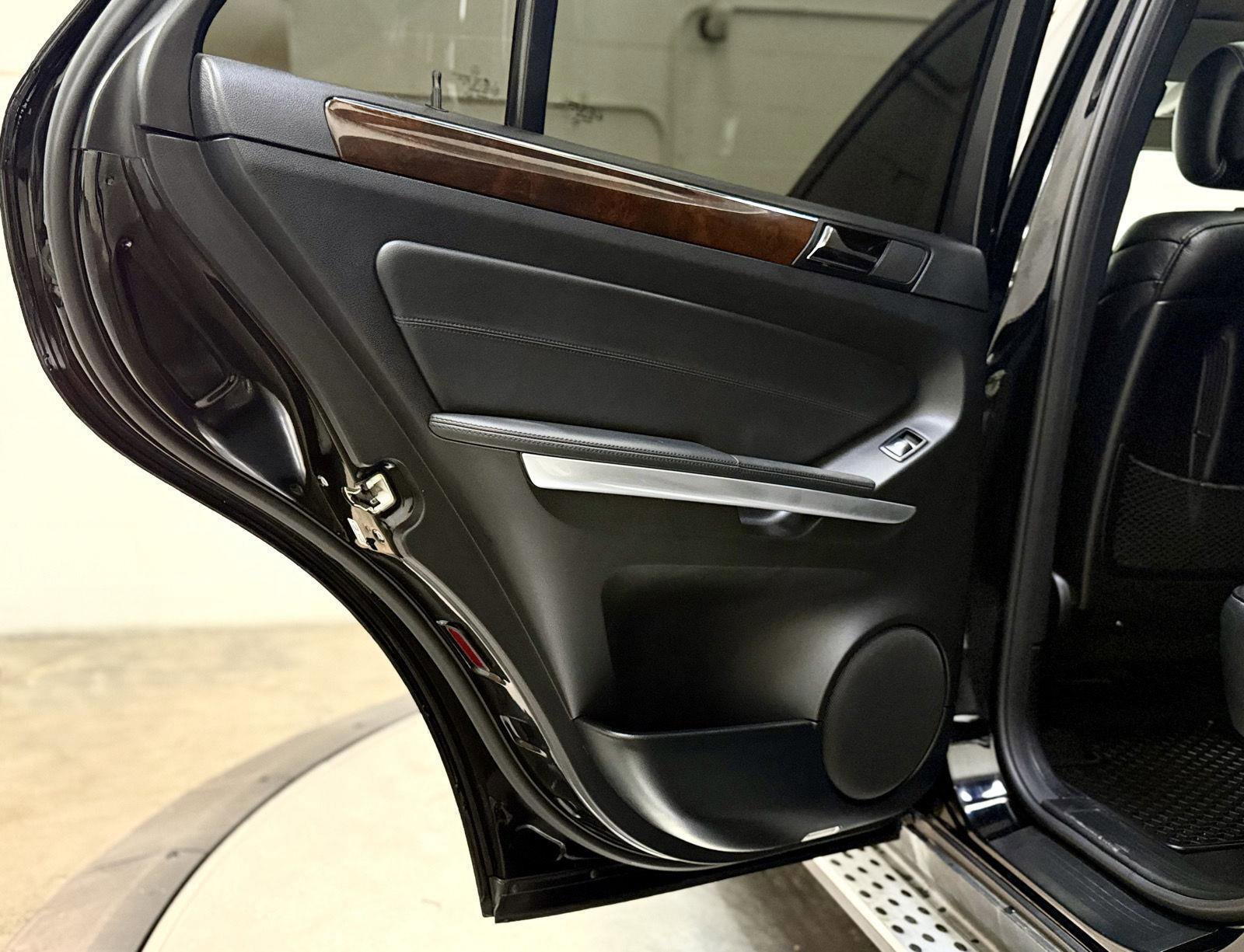 Used 2011 Mercedes-Benz ML 550 4MATIC image 14