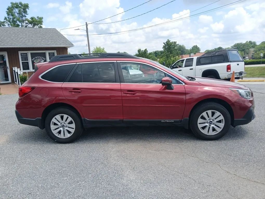 Used 2018 Subaru Outback 2.5i Premium image 4