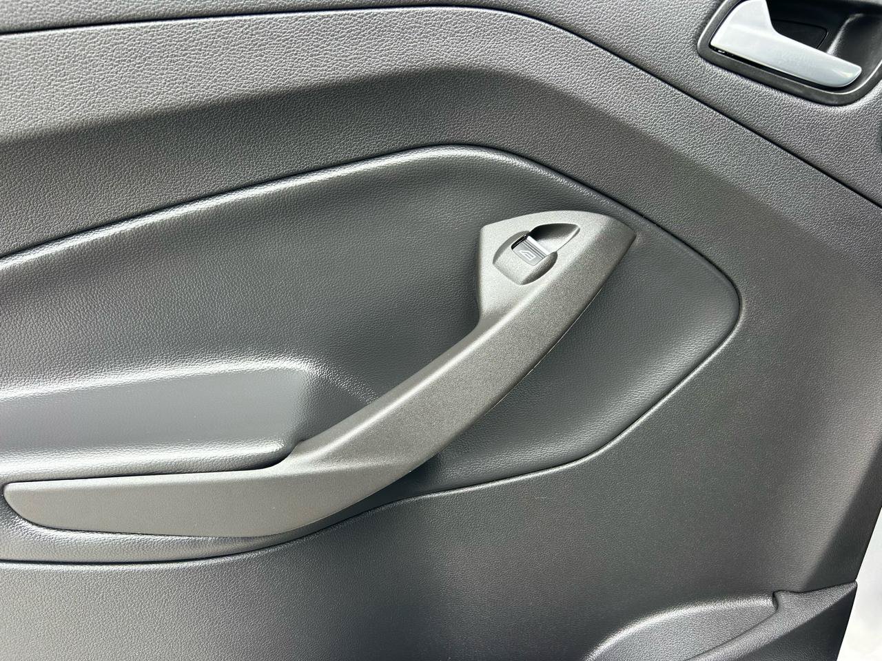 Used 2017 Ford Escape Titanium FWD image 14