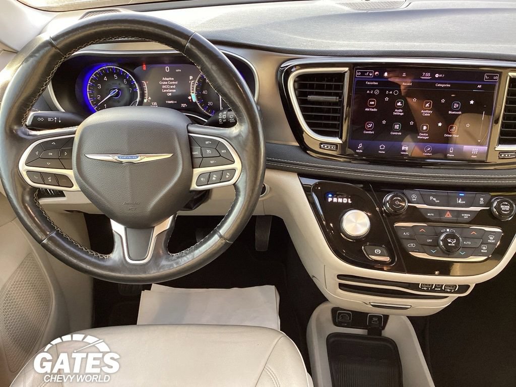 Used 2021 Chrysler Pacifica Touring-L FWD image 18
