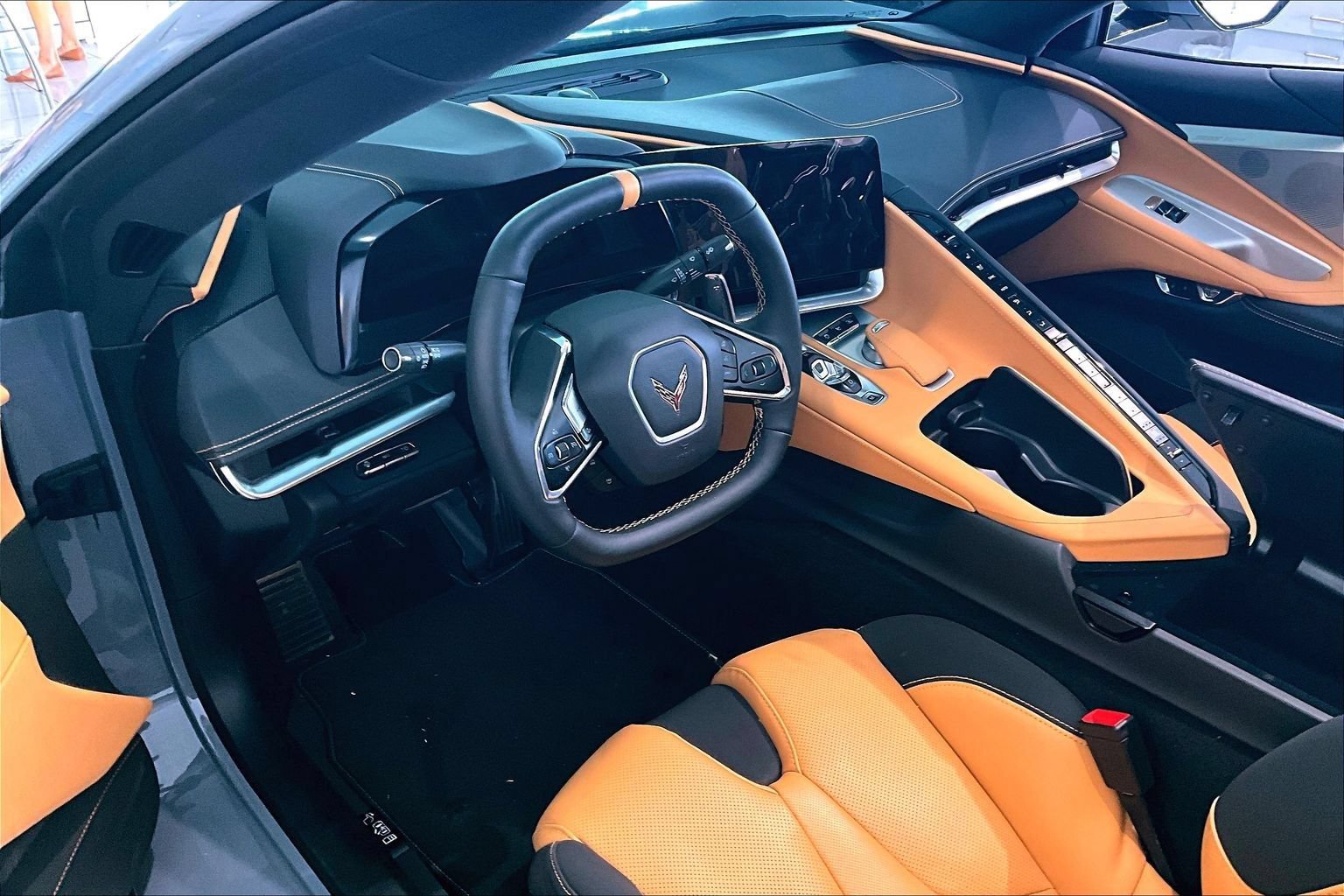 Used 2024 Chevrolet Corvette Stingray Preferred Conv w/ Z51 Performance Package RWD image 12