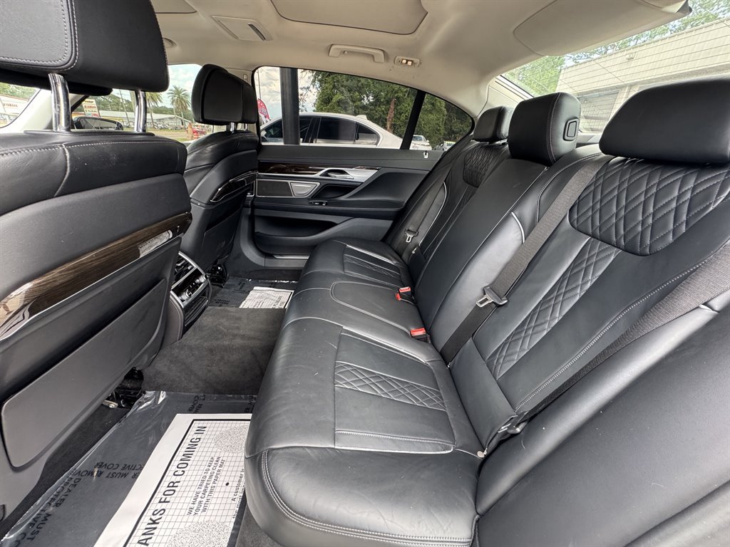 Used 2020 BMW 740i RWD image 12