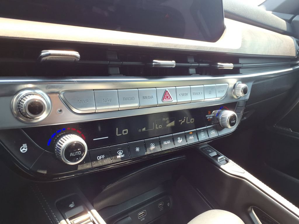 Used 2024 Kia Telluride SX X-Line AWD/4WD image 11