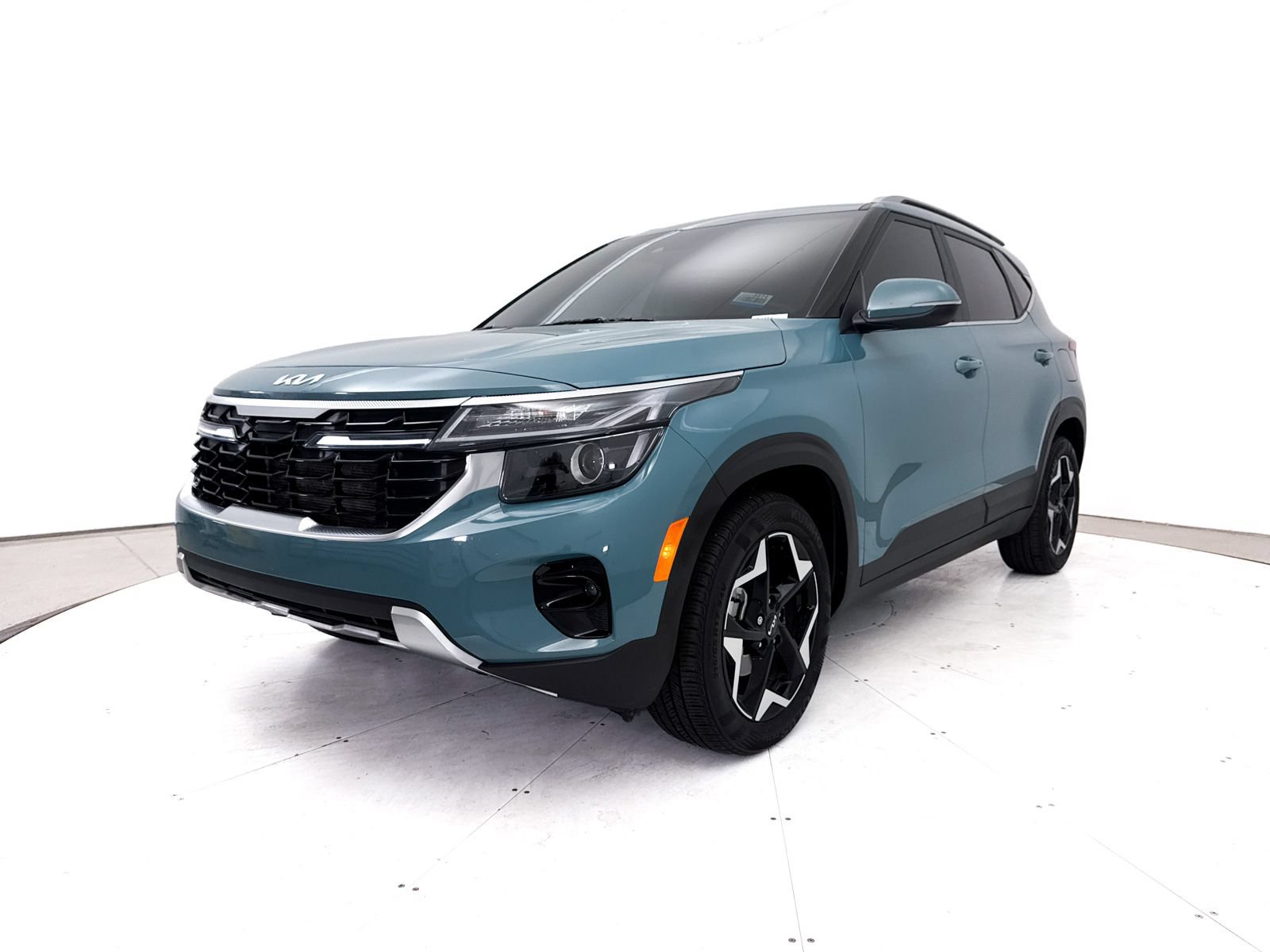 Certified 2024 Kia Seltos EX FWD image 14