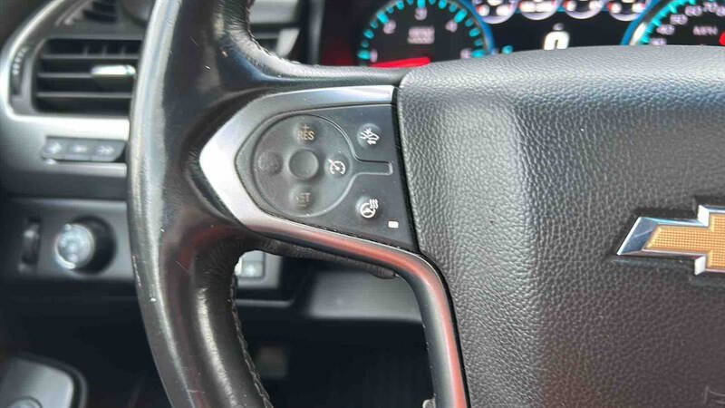 Used 2019 Chevrolet Suburban Premier AWD/4WD image 31