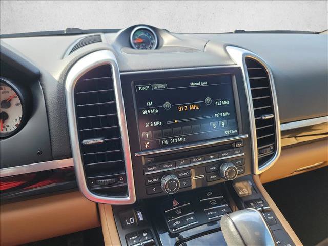Used 2016 Porsche Cayenne AWD/4WD image 21