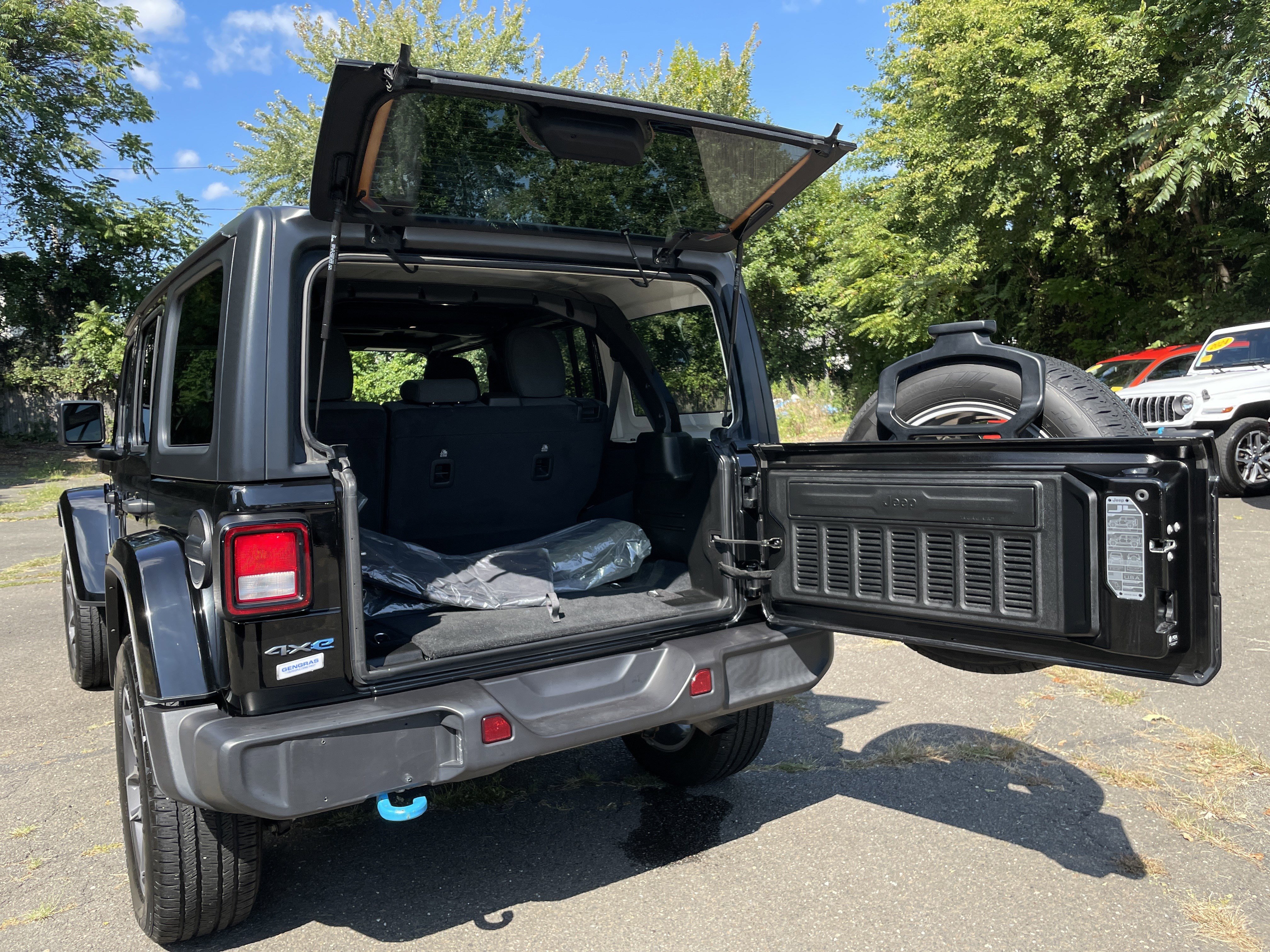 Certified 2024 Jeep Wrangler Sport S w/ Convenience Group image 21