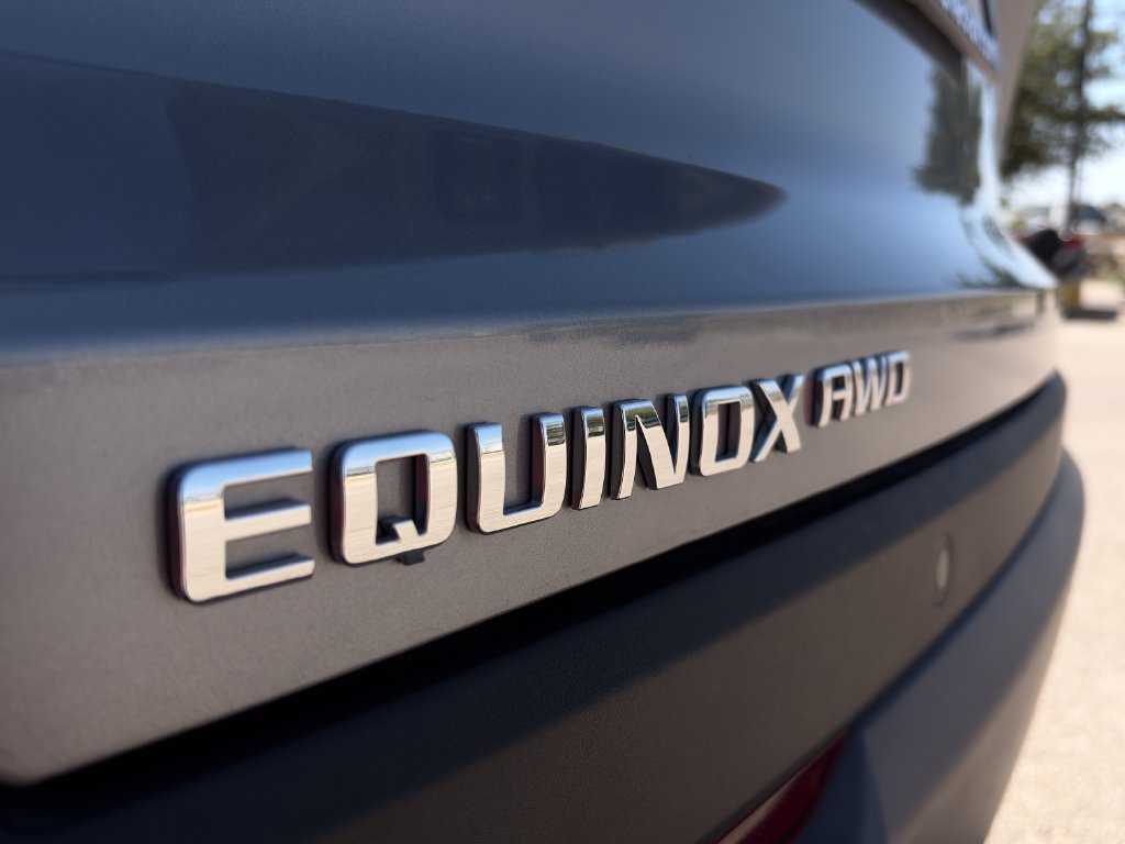 Used 2026 Chevrolet Equinox LT AWD/4WD image 5